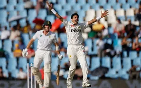 Pakistan Fast Bowler Launches Loud Appeal to Break Crucial South Africa Partnership!